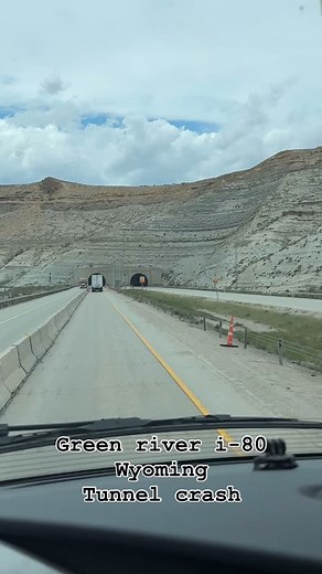 Green river i-80 Wyoming tunnel crash. (Full original video) 🚨GRAPHIC VIDEO🚨 #crash #truckcrash #accident #trucking #ontheroad #truckers #truckingindustry #crashes #truck #truckcrashes #i80 #wyoming #greenriver #trucks #truckdriver #transport #truckdriverlife | Edik Liff