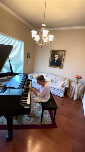 "Maria Bonita" - Mexico's top songwriter - Agustin Lara 1of 3 #agustinlara #pianist