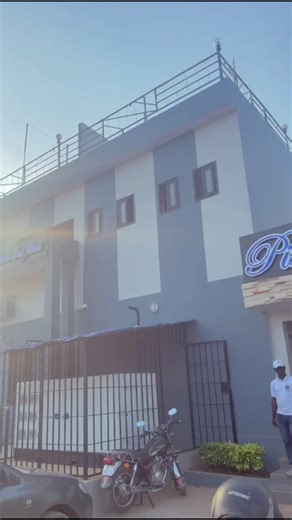 Vidéos de Migah Maurice bourgeois🇹🇬 (@migahmaurice) avec original sound - Lyrics Galore ☆