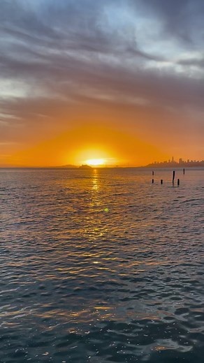 Sunrise over San Francisco Bay on a beautiful morning in between the rainstorms #sanfrancisco #california #sunrise | Dan Kurtzman Photography