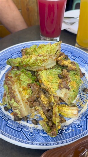 Dog-lovers and beer-lovers, this one’s for you! Here are 4 dog-friendly breweries in Toronto, with @tofoodies and Max the Red Lab showing you the way 🍻 Discovering Toronto’s craft breweries has never been easier! The Toronto Brew Pass by Destination Toronto is a breeze to use and you can redeem up to 4 beers from 4 different breweries a day with the 3, 5, or 7 Day Pass. Just by showing your pass on my phone, you can redeem a special beer offer from 23 different breweries across the city. Here’s