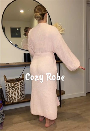 This is the most luxurious plush robe! #robes #cozymorning #selfcaretiktok #spadayathome #morningritual