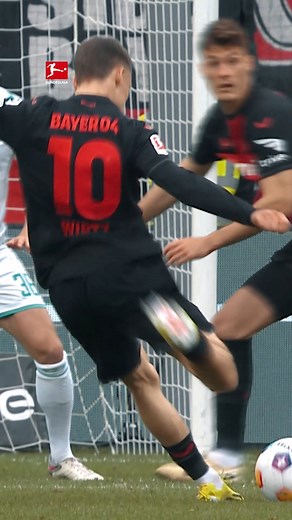 Full Flo in SloMo 🔥 #Bundesliga | Bundesliga