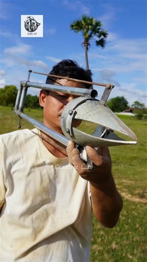 Creative Lab on Instagram: "Make Your Own Super Efficient Gardening Digging Tool!​ #reels #instagramreels #gardening #diggingtool #handtool #homemadetool #metalworking #welding #satisfying #fabrication #lifehacks"