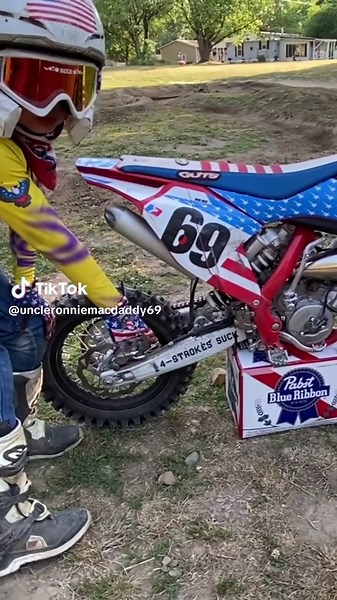 @mini_mac_69 SENDS IT!!!!! Video just went live! Giver a gander #MinisOnTop #OfficalAthlete #Team69 #4StrokesSuck #UncleOfTheYear