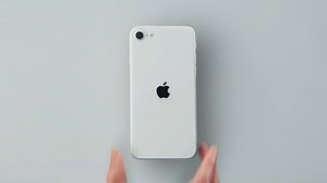 21K views · 889 reactions | New giant of 2020 For More Details Visit https://www.apple.com/iphone-SE | Apple Gadgets | Facebook