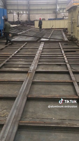 Aluminum extrusion production TikTok'ta