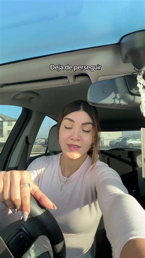 Understanding 'Deja de Perseguir' by Maria De Los Angeles