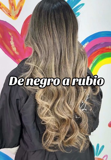 Transformación de Color: De Negro a Rubia con Balayage