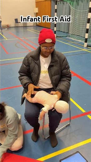 How to remove a foreign object from a baby’s airway | infant first aid