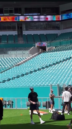 Jannik Sinner Warm up At Maimi Open #janniksinner #betterbodies #tennis #tennisplayer
