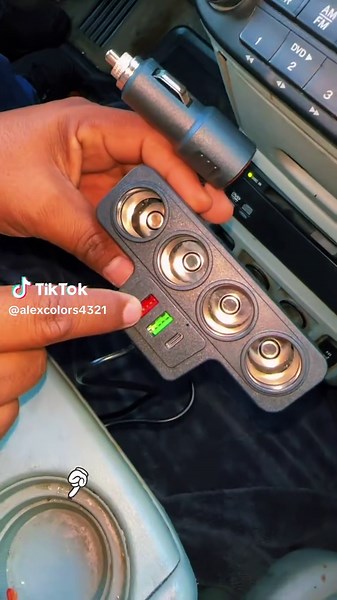 Cargador de Coche Multifuncional con Carga Rápida