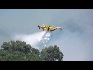 Canadair in action - Canadair en action