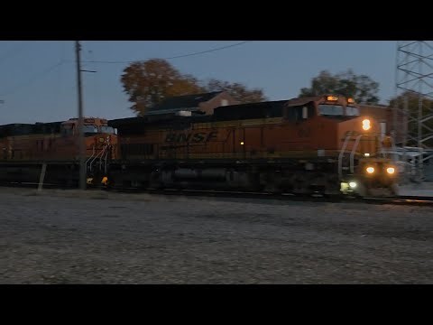 BNSF 600! WB Autorack Train at MP 130.16 in Chillicothe Illinois 11/7/25