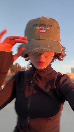 Качаюсь с Кариной в Roblox