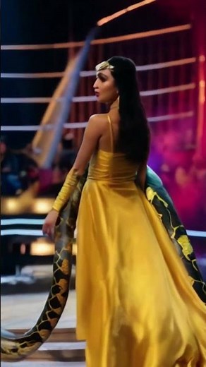 The dance of a woman with a snake on Americans Got Talent