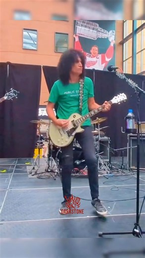 tommy thayer on stage #tommythayer #kissband #musicrock #darkstone