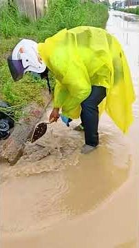 🌊 City Workers vs Floodwater Innovative Culvert Rescue!