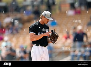Chicago White Sox starting pitcher Drew Thorpe pauses on the pitcher's mound during the first inning of a spring training baseball game against the Cleveland Guardians Monday, March 18, 2024, in Phoenix. (AP Photo/Ross D. Franklin Stock Photo - Alamy