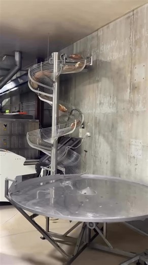 This bread manufacture is so satisfying to watch! | Modern Food Service