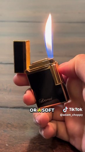 The different ways of lighting a cigar #howto #howtotiktok #tutorial #cigar #lighter #fyp #foryou #viral