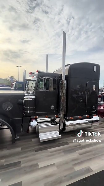 Custom Peterbilt 359 Showcase at Mid-America Truck Show