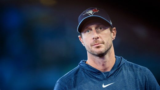 How pressure to win affects GMs’ approach to risky signings