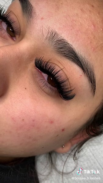 Wispy Lash Strip Set