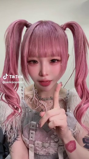 私のこと好きな人全員幸せにするよ #大森靖子 プロデュース新ユニット#絶対少女 のデビュー曲です #アイドル | 絶対少女 デビューライブ