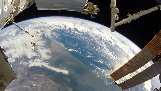 Astronaut stops to take in stunning view of Earth during spacewalk