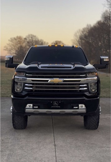#chevy #highcountry #dually #l5p shewww 😮‍💨 think I’m starting to like this new rig!