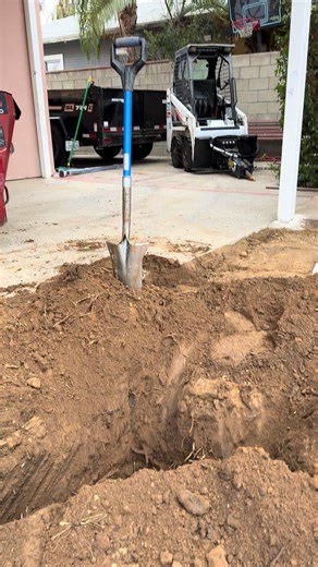 American Pool and Spa pumbing this new build today. #swimmingpool #poolbuilder #pool