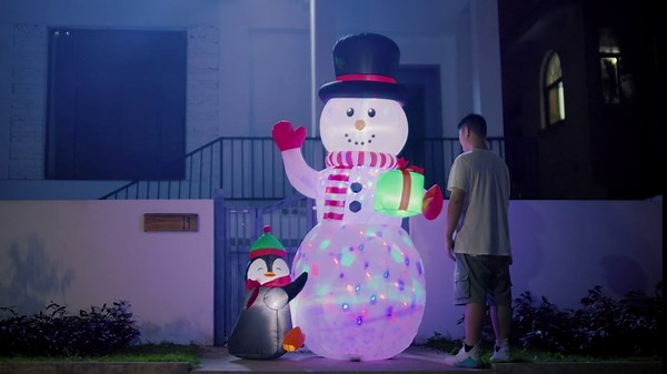 Outable 8 FT Christmas Inflatable Outdoor Decorations Giant Lighted Inflatable Snowman Penguin Christmas Blow Up Yard Decorations LED Lights Yard Lawn Garden Indoor Outdoor Christmas Decorations