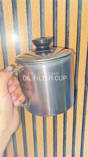 Efficient Oil Storage with an Oil Strainer Container