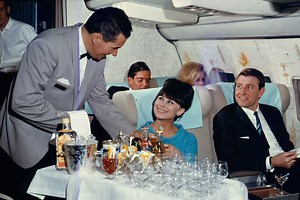 This is How Qantas’s Inflight Menu Has Changed Over the Past 100 Years