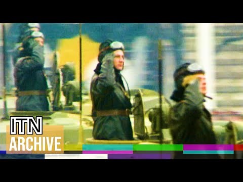 Stunningly Restored Footage of the Soviet Union's Last Revolution Day Parade (1990)