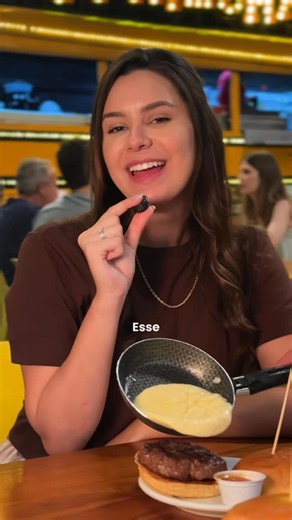 39 reactions | Mineirinho chegou há pouco tempo e já é o Burger mais famoso aqui do School! 朗 | School Bus Burgers - Barueri | Facebook