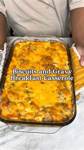 Biscuits & Gravy Breakfast Casserole