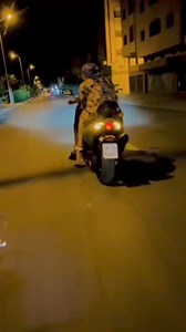 El walida ❤ #tmax #csk #PLANETMOTO | Maroon066