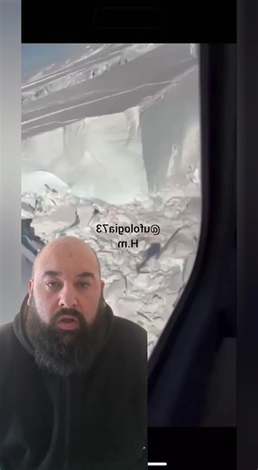 l'Antarctique ne serait pas ce qu'on puisse a croire, il y aurait des bases militaires, présence d'alien, et d'autres mondes inaccessibles actuellement pour des simples humains.... #choc #horrortok #mystere #mensonge #alien