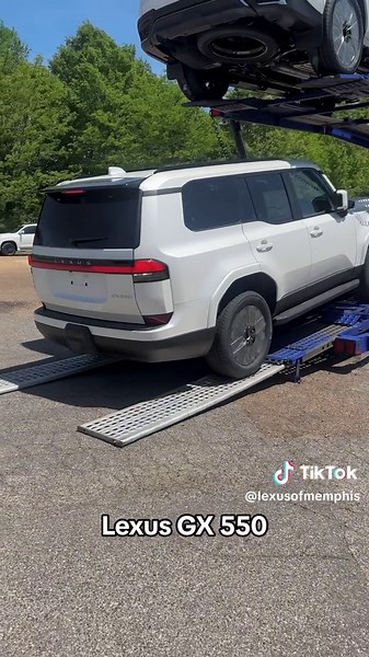 Experience the Luxury of the Lexus GX 550 Premium | Test Drive Today!