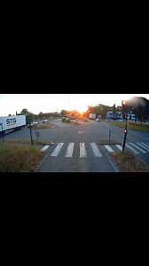 12K views · 84 reactions | Feux rouge ? Quel feux rouge !!!  #Conduite #Ville #Vitesse | Balance Ton Chauffard | Facebook