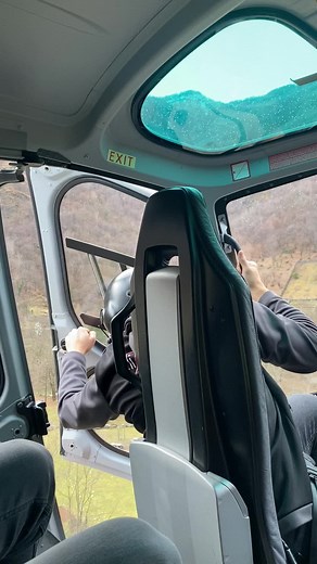 Hover Training #pilot #instagram #instapilot #womanpower #womanpilot #helicopter #flight #fyp #fypシ #fypage #hover #ecureuil #as350b3e #carmencopter