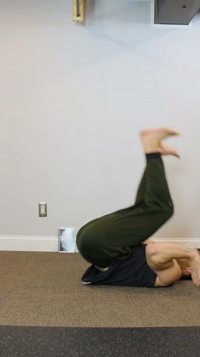 Learn How to Kip Up - Easiest Parkour Trick From Back to Feet - In Only 1 Minute #Shorts