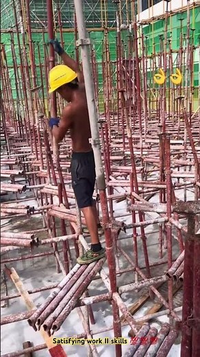 Scaffolding tubes installing - Good skill of worker make work complete perfectly