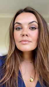 Today’s look is a little sultry smokey eye using 90’s tones! FGFF. Product list and Clickable Affiliate links below. Elf Pore-less primer. https://bit.ly/3jbt58T Bareminerals original mineral foundation. Golden beige. https://rstyle.me/cz-n/egs4x7cwwdf Maybelline anti ageing eraser concealer. https://rstyle.me/cz-n/eeumx4cwwdf Maybelline total temptation eyebrow pencil. https://rstyle.me/cz-n/egs457cwwdf HD brow Glue. https://bit.ly/32cWatk Bobbibrown Longway cream shadow in taupe. https://rstyl