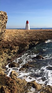 Pour bien commencer la semaine on vous offre 30 secondes de bruit de vagues devant le phare de Carry-le-Rouet 💙 | My Provence