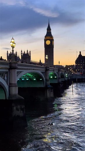 Enter High5🖐🏻 with TrainPal this Black Friday! Share your story for a chance to win a £100 gift card! 🎁 And grab massive train promos!💸 🚆⁣ ⁣ I’ve shared my interesting story with TrainPal—what’s yours?⁣ ⁣ #trainpal #TPblackfriday #uk #TPdelivery #HIGH5 #blackfriday #travelwithtrainpal #travel #promocodes #budget #moneysavingtips #train #uktravel #traveltips #traintickets #london ⁣ | Aleks_london_diary