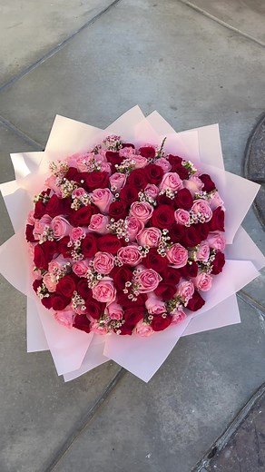 Pink and Red Rose Combos for Beautiful Bouquets