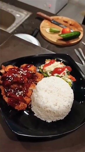 Beberapa menu di YOLO Cafe & Eatery